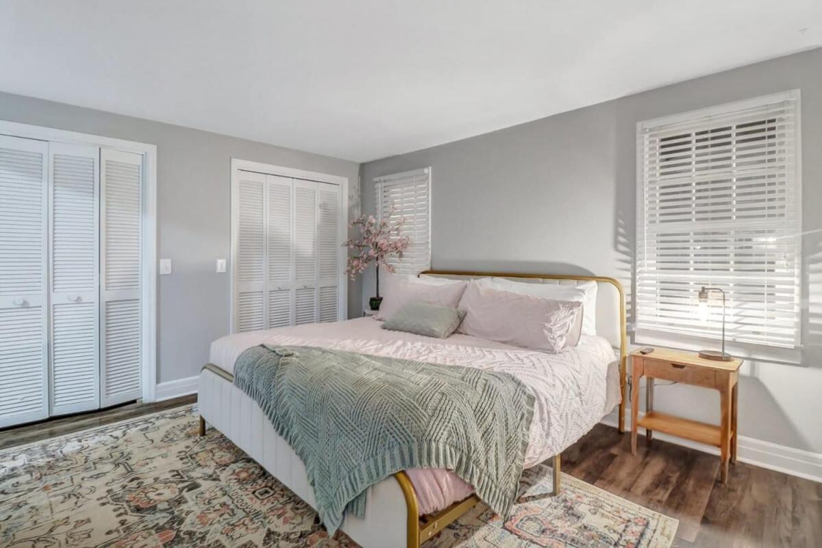 Apartamento Eagle'S Landing Loft-Downtown Above Bull & Barrel Statesboro Exterior foto