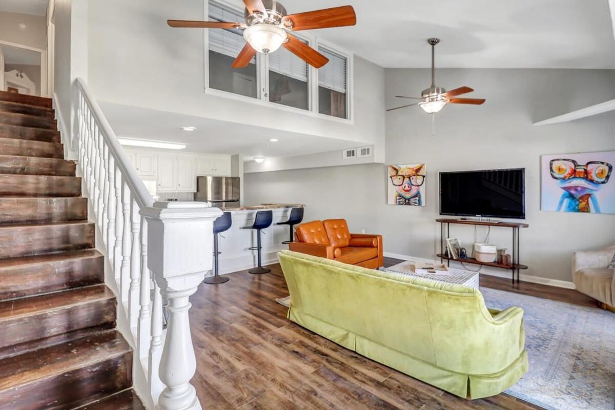 Apartamento Eagle'S Landing Loft-Downtown Above Bull & Barrel Statesboro Exterior foto