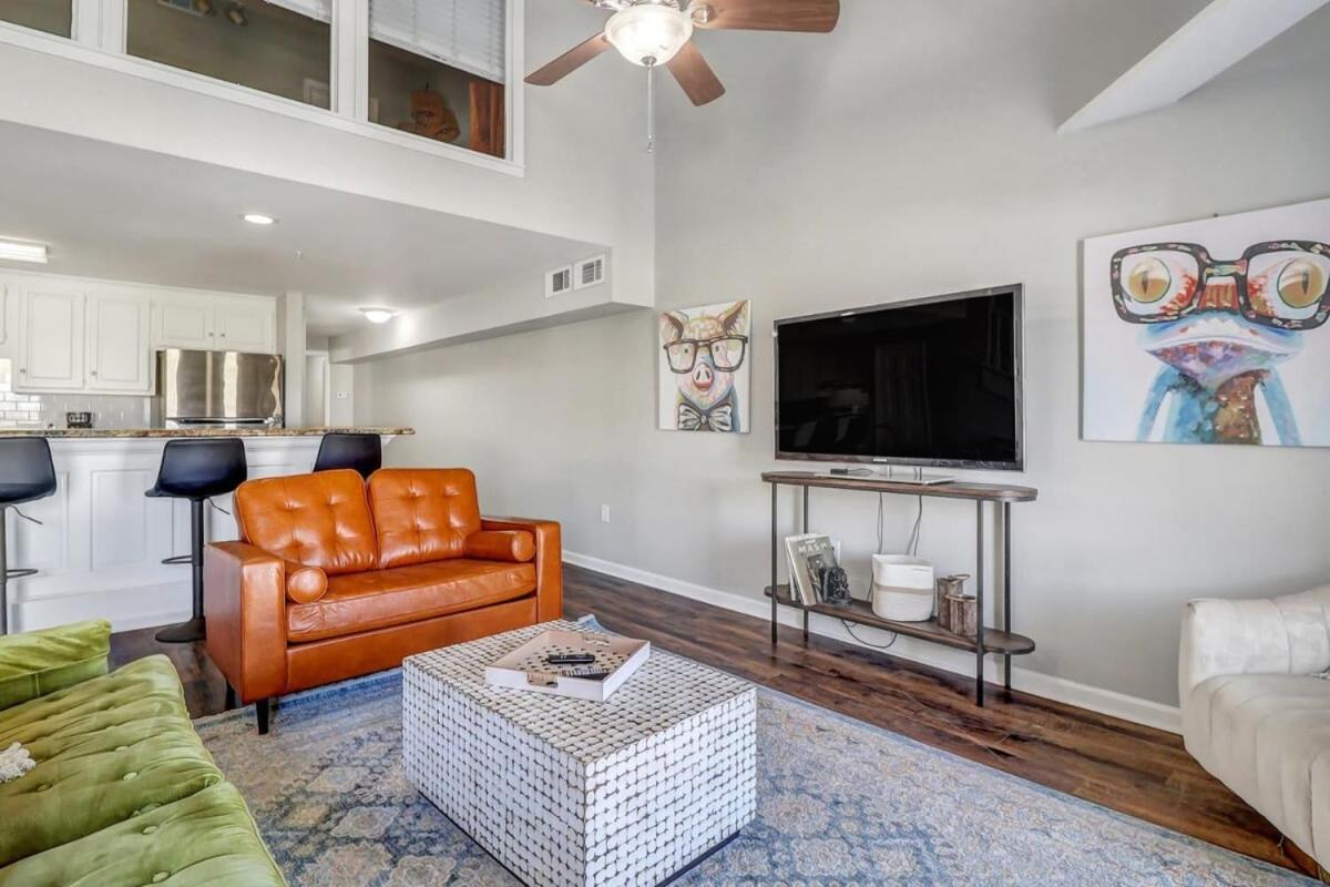 Apartamento Eagle'S Landing Loft-Downtown Above Bull & Barrel Statesboro Exterior foto
